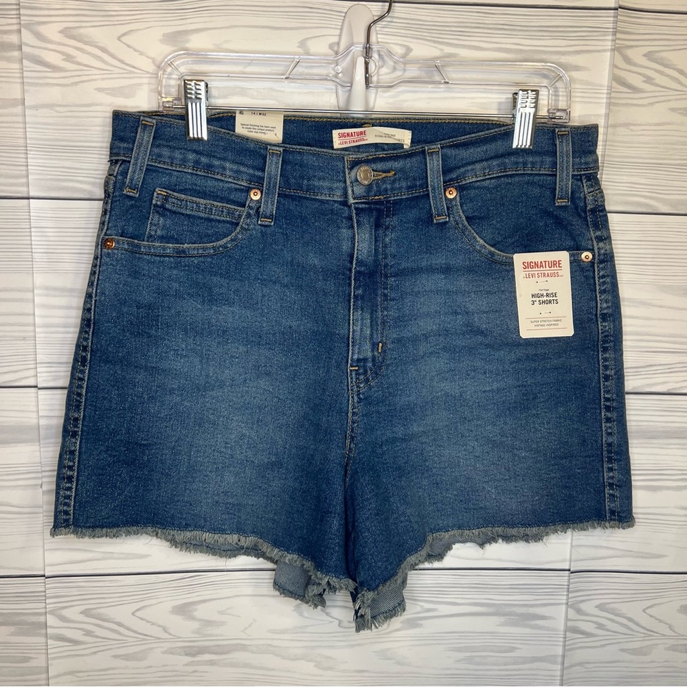 14/w32  Signature Levi Sstrauss Jean Shorts